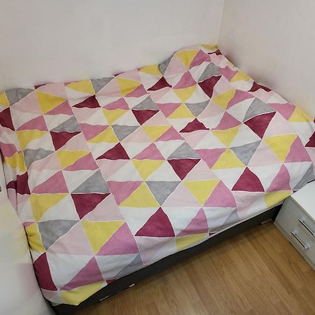 Stan Na Dan Prnjavor, Gajba U Centru Apartment ภายนอก รูปภาพ