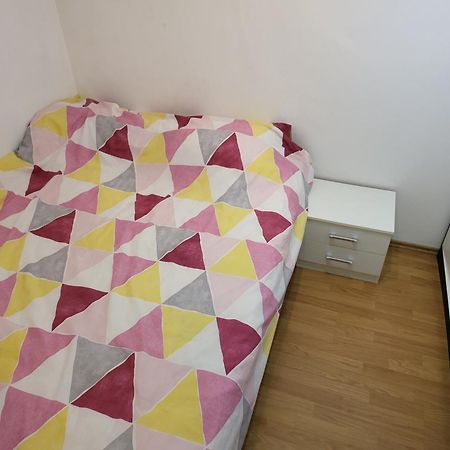 Stan Na Dan Prnjavor, Gajba U Centru Apartment ภายนอก รูปภาพ