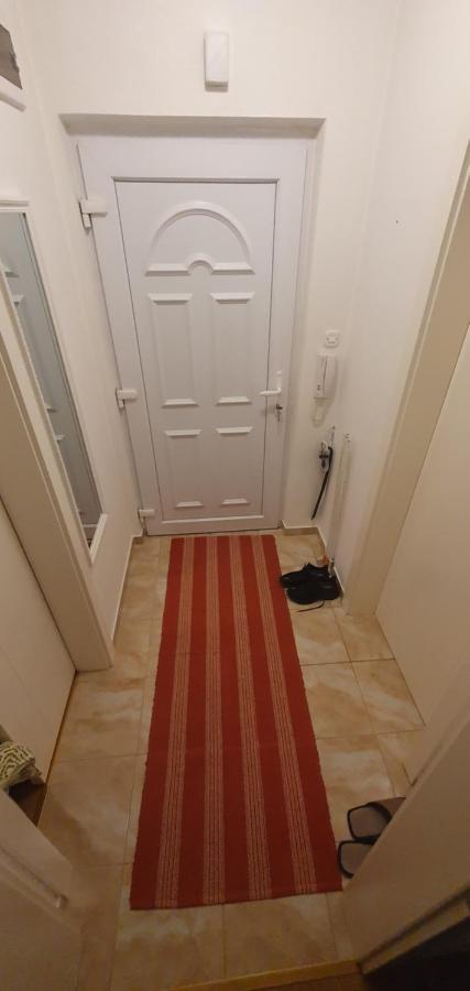 Stan Na Dan Prnjavor, Gajba U Centru Apartment ภายนอก รูปภาพ