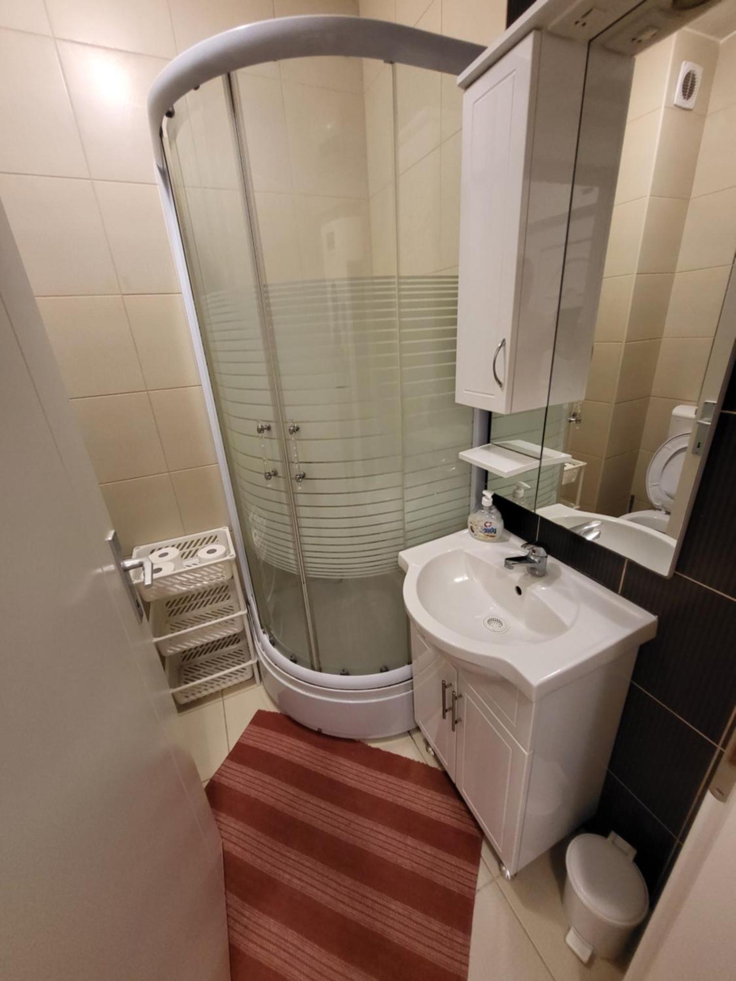 Stan Na Dan Prnjavor, Gajba U Centru Apartment ภายนอก รูปภาพ