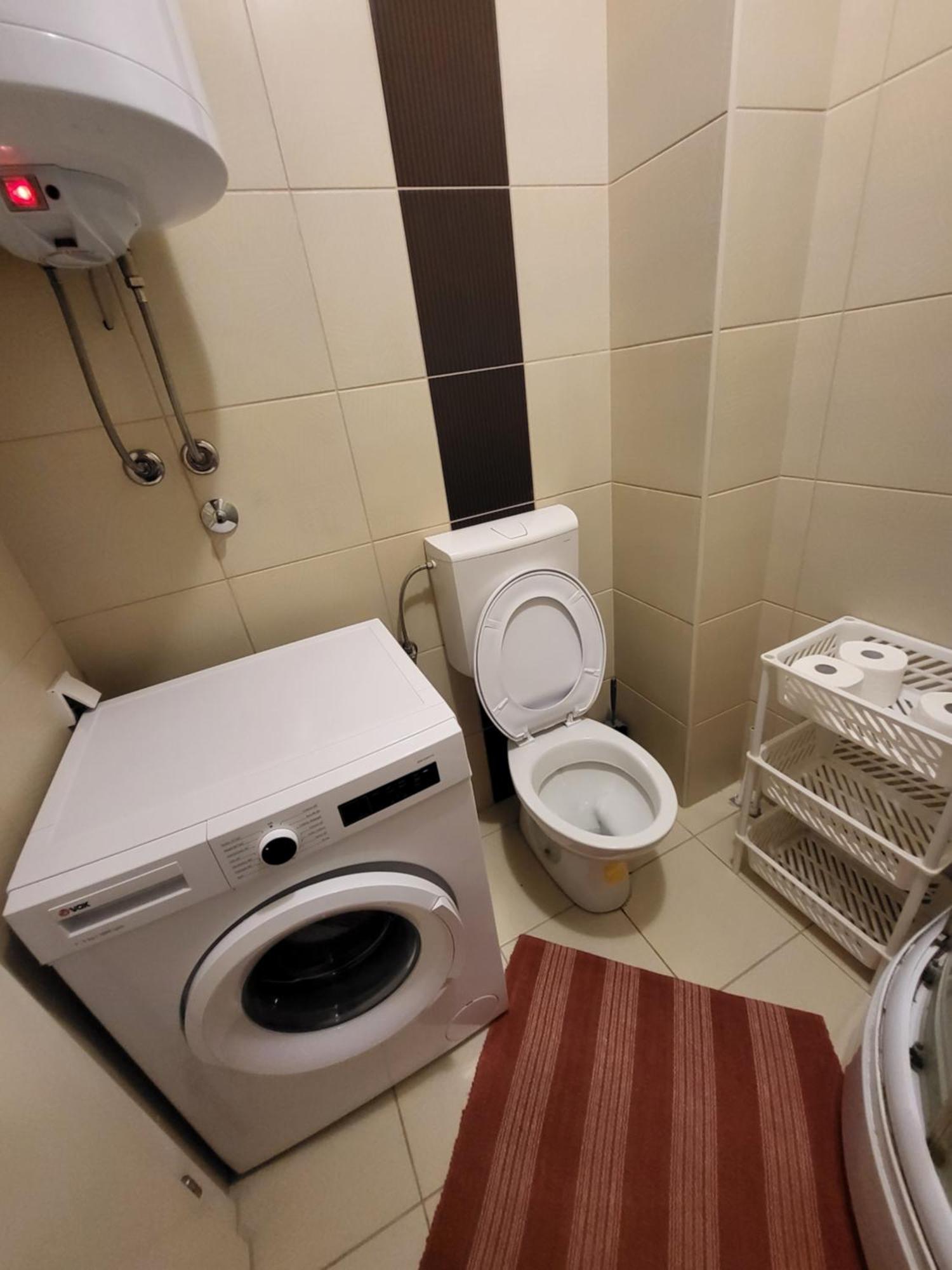 Stan Na Dan Prnjavor, Gajba U Centru Apartment ภายนอก รูปภาพ